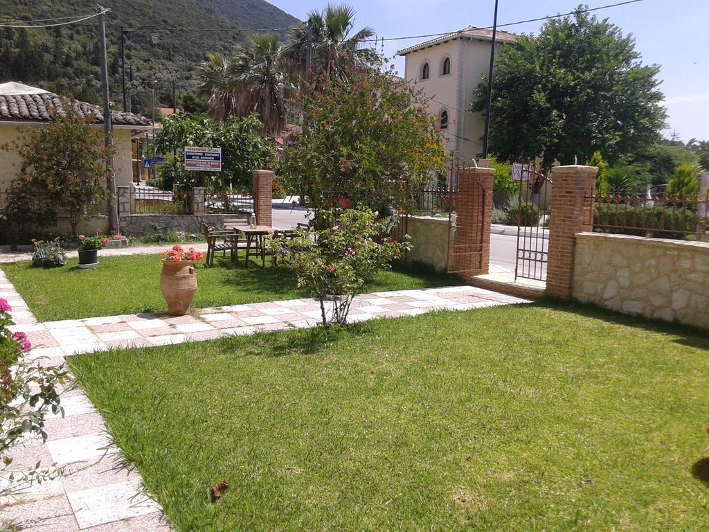 Vasso'S Studios Vasiliki  Bagian luar foto